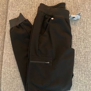 Black Zamora Joggers Figs